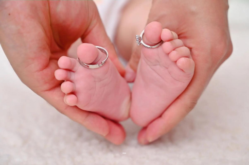 海丰宝宝脸上长黑点